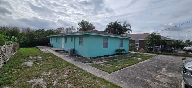 620 Ave Y NE in Winter Haven, FL - Building Photo - Building Photo