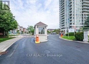 1359 Rathburn Rd E in Mississauga, ON - Building Photo - Building Photo