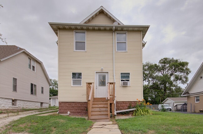 property at 813 Woods Ave