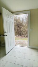 31 Brainerd Rd in Branford, CT - Building Photo - Building Photo