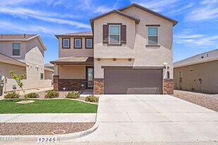 12245 Desert Pine Ave in El Paso, TX - Building Photo