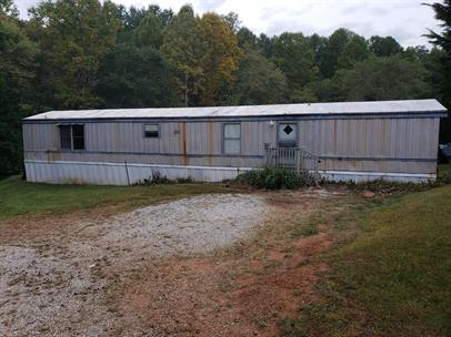 181 Iotla Valley Park Rd in Franklin, NC - Building Photo