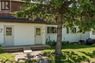 3170 15th Sideroad in King City, ON - Building Photo