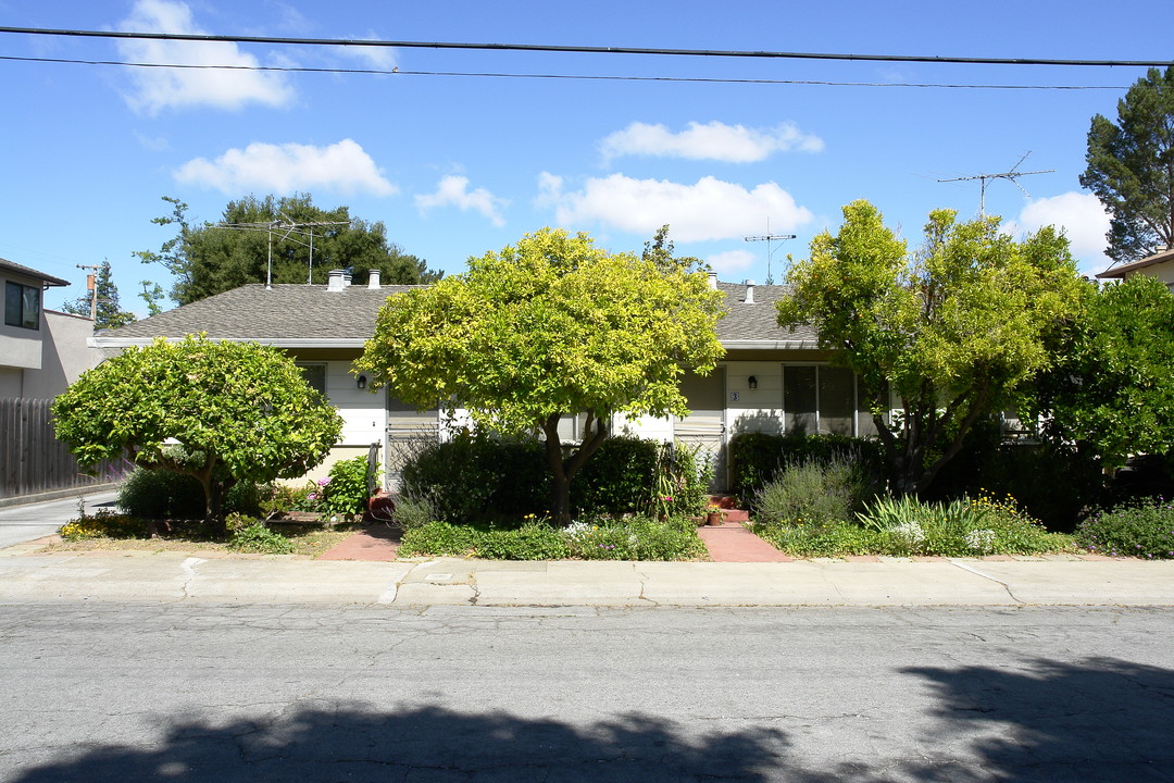 1040 Florence Ln in Menlo Park, CA - Building Photo