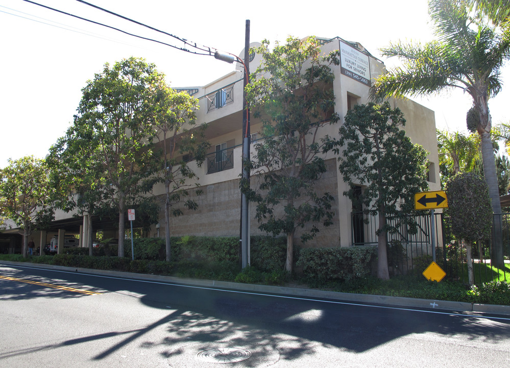 Ross Manhattan Terrace in Manhattan Beach, CA - Building Photo