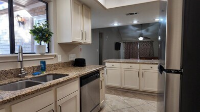 1809 Highland Park Ave in Mission, TX - Building Photo - Building Photo