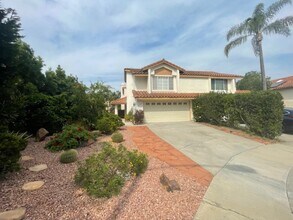 12602 Creekwood Ct in San Diego, CA - Building Photo - Building Photo