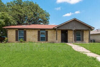 3108 Oak Hill Rd in Carrollton, TX - Building Photo - Building Photo