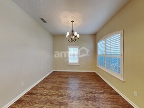 86865 Riverwood Dr in Yulee, FL - Foto de edificio - Building Photo