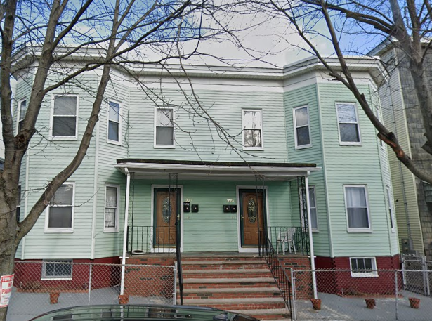 225 Holland St, Unit 1 in Somerville, MA - Building Photo