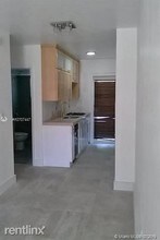 334 Washington Ave-Unit -Apt 4 in Miami Beach, FL - Building Photo - Building Photo