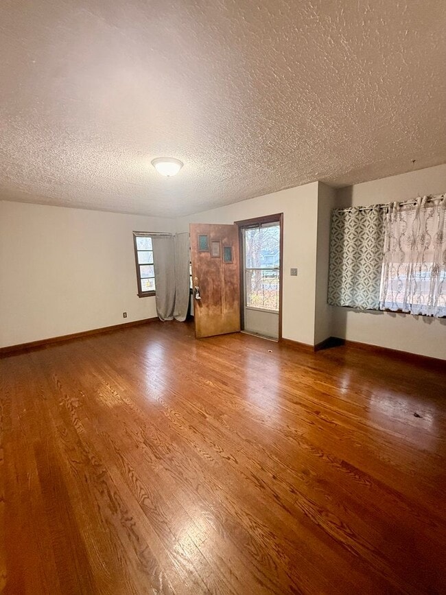 414 N Johnston Ave in Rockford, IL - Foto de edificio - Building Photo