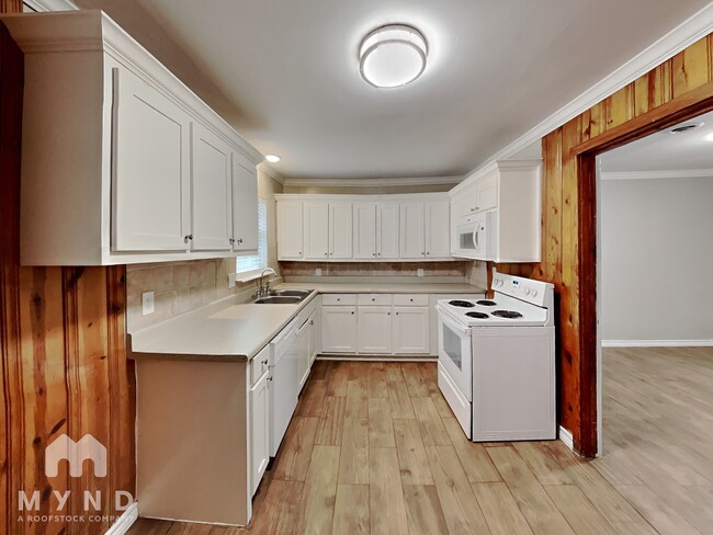 506 E University Ave in Waxahachie, TX - Building Photo - Building Photo