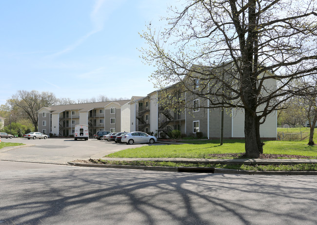 Maplewood Apartments in Durham, NC - Foto de edificio - Building Photo