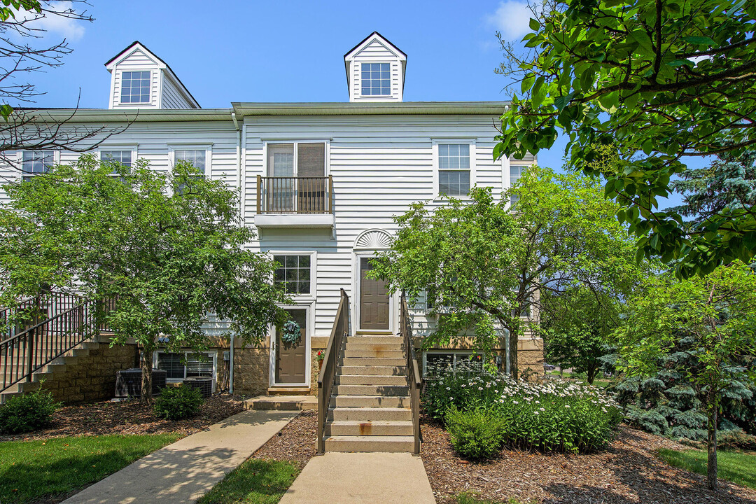 1155 Freesia Ct in Ann Arbor, MI - Foto de edificio