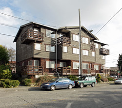 Phinney Apartments in Seattle, WA - Building Photo - Building Photo