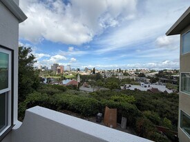 529 Merritt Ave in Oakland, CA - Building Photo