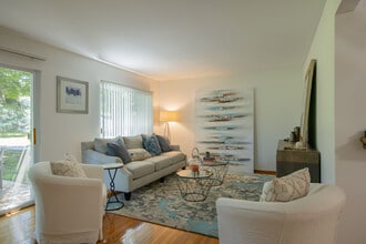 Park Ridge Commons in Des Plaines, IL - Foto de edificio - Interior Photo