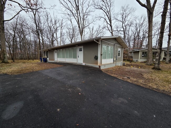 property at 611 Austin Ln