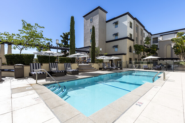 Meridian Place Apartment Homes in Northridge, CA - Building Photo - Building Photo