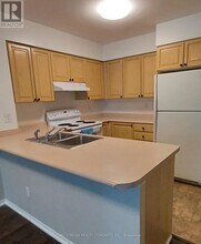 750 Bay St. in Toronto, ON - Building Photo - Building Photo