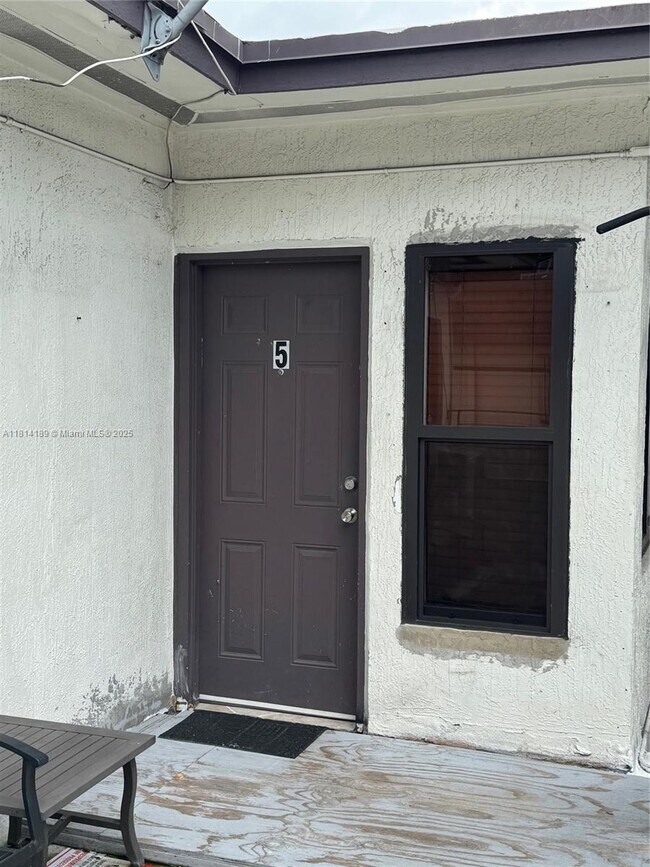 2000 Monroe St in Hollywood, FL - Building Photo - Building Photo