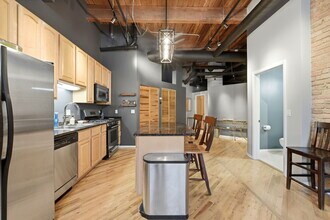 1500 W Monroe St, Unit 124 in Chicago, IL - Building Photo - Building Photo
