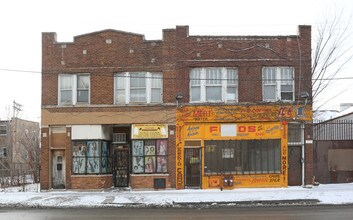 5143 W Division St in Chicago, IL - Building Photo - Building Photo