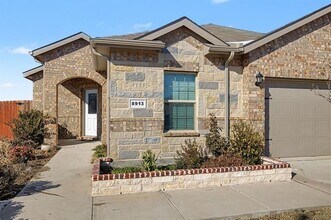 8913 Oil Barron Ave in Fort Worth, TX - Building Photo - Building Photo