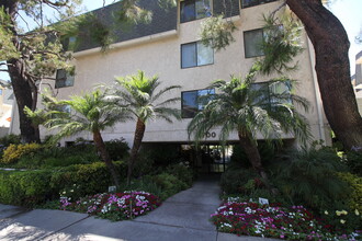 4700 Natick Ave in Sherman Oaks, CA - Building Photo - Building Photo