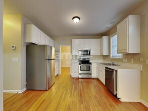 3915 Red Hill Ct in Greensboro, NC - Foto de edificio - Building Photo