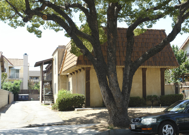 413 S Monterey St in Alhambra, CA - Building Photo - Building Photo