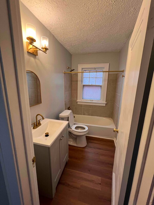 3658 Strathavon Rd-Unit -1 in Shaker Heights, OH - Building Photo - Building Photo
