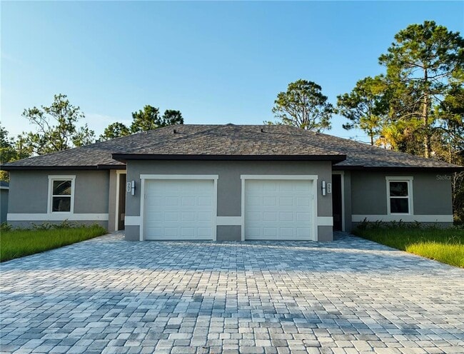 property at 4 Sleigh Bell Pl