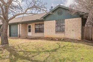420 Signal Hill Ct N in Fort Worth, TX - Building Photo