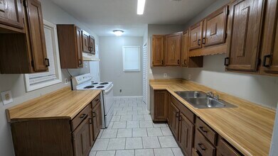 203 Johns Rd in Warner Robins, GA - Building Photo - Building Photo