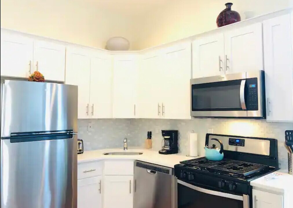 117 19th St in Union City, NJ - Building Photo