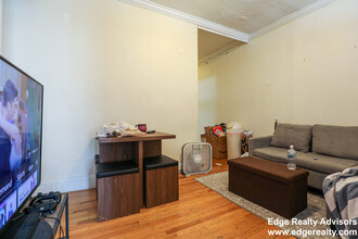 21 Egmont St, Unit 2 in Brookline, MA - Building Photo - Building Photo