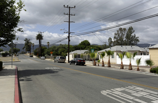 121 S Spring St in Lake Elsinore, CA - Building Photo - Building Photo