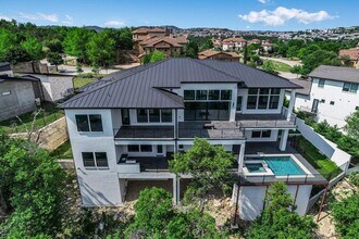 235 Canyon Turn Trail in Lakeway, TX - Building Photo - Building Photo