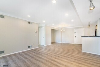 61 Mt Kemble Ave-Unit -101 in Morristown, NJ - Building Photo - Building Photo