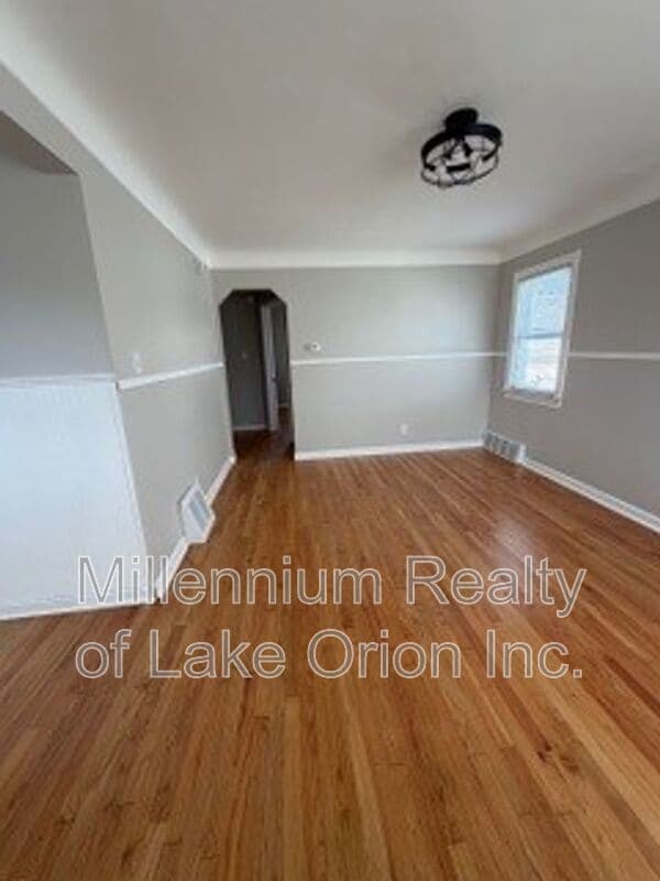 611 E Madison Ave in Pontiac, MI - Building Photo - Building Photo