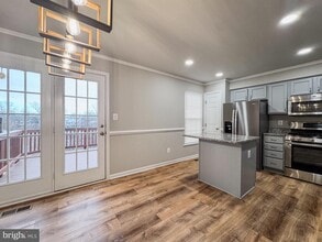 6337 Littlefield Ct in Centreville, VA - Building Photo - Building Photo