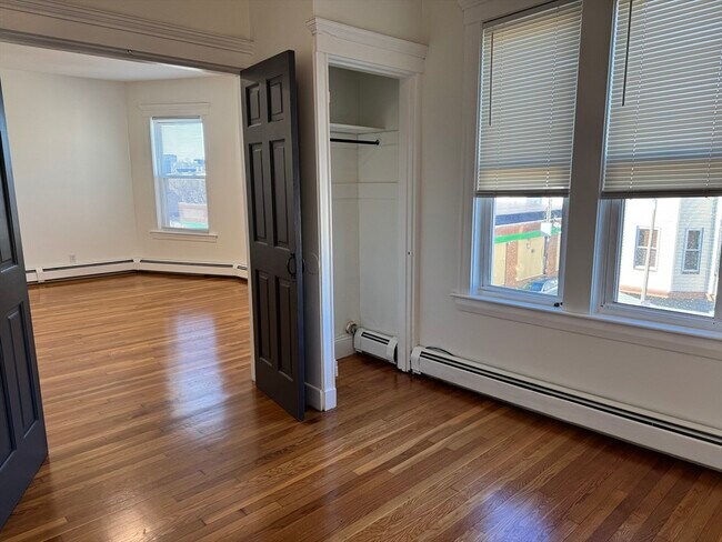 1086 Dorchester Ave in Boston, MA - Building Photo - Building Photo