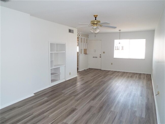 1556 Council Dr in Sun City Center, FL - Building Photo - Building Photo