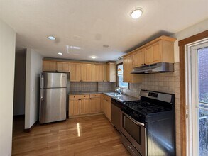 22 Saville St in Cambridge, MA - Building Photo - Building Photo