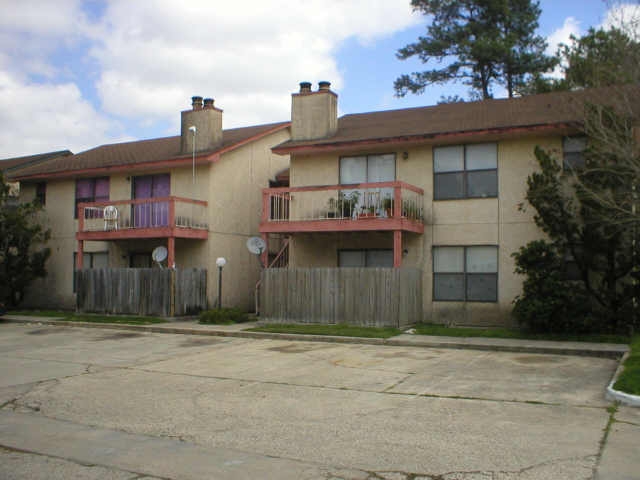 Spring four plex in Spring, TX - Foto de edificio - Building Photo