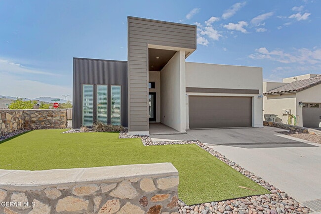 7500 Porterhouse Ct in El Paso, TX - Building Photo - Building Photo
