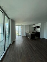55 SE 6th St in Miami, FL - Building Photo - Building Photo