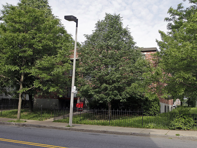 751 Washington St in Boston, MA - Foto de edificio - Building Photo